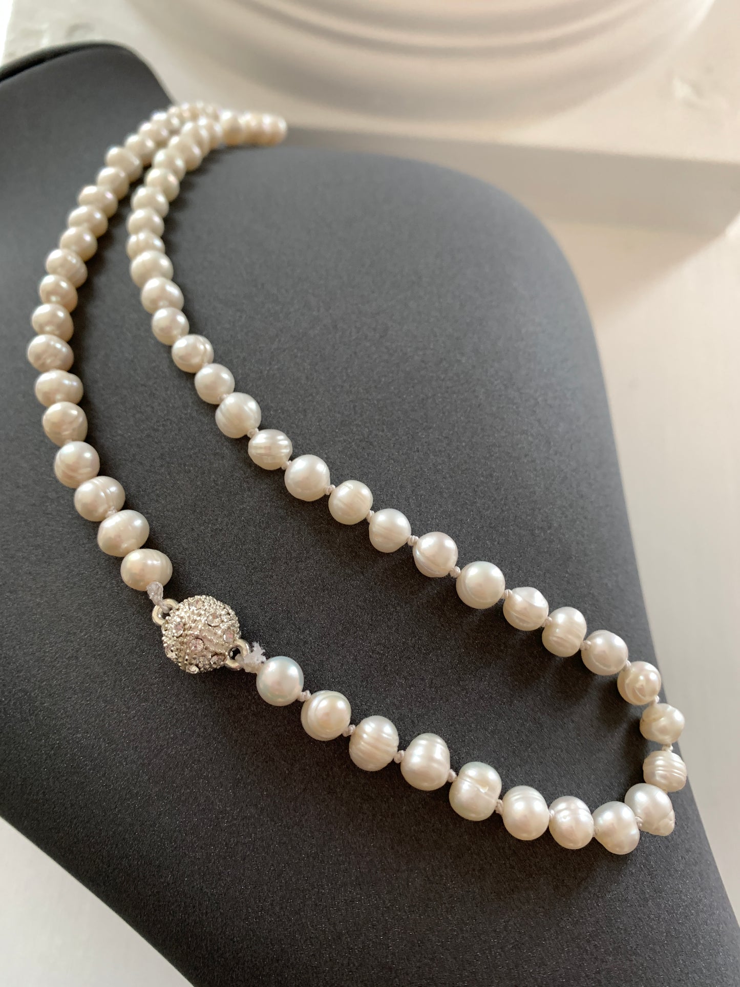 Spark Pearl Necklace