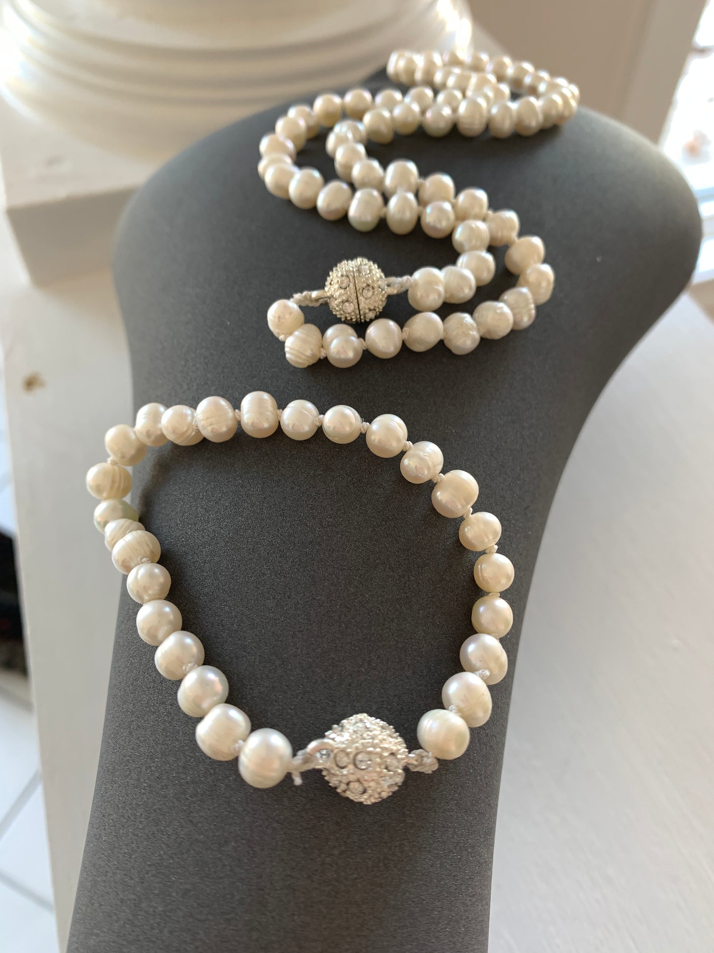 Spark Pearl Necklace