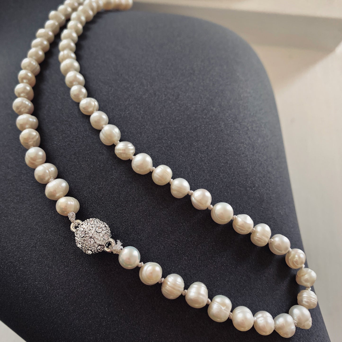 Spark Pearl Necklace