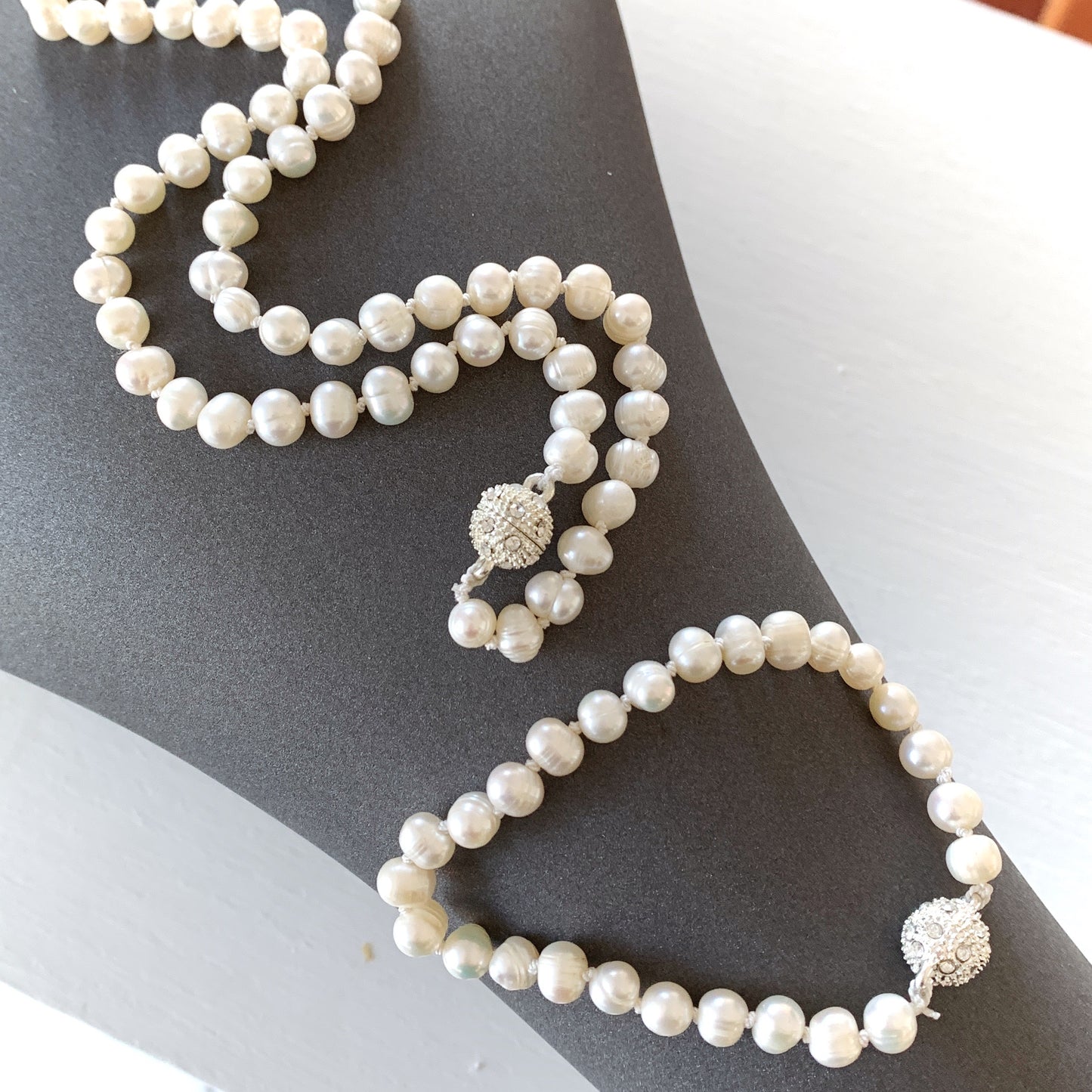 Spark Pearl Necklace