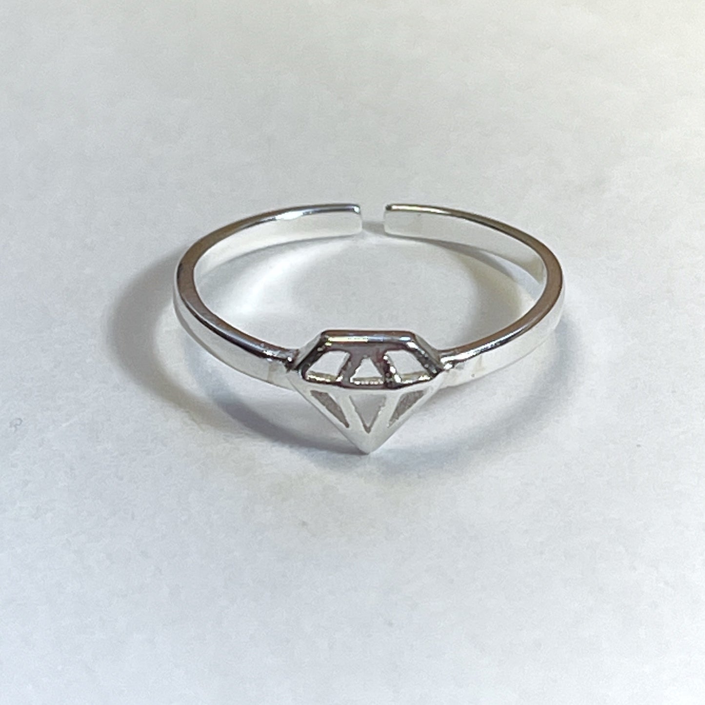 Un-diamond Silver Ring