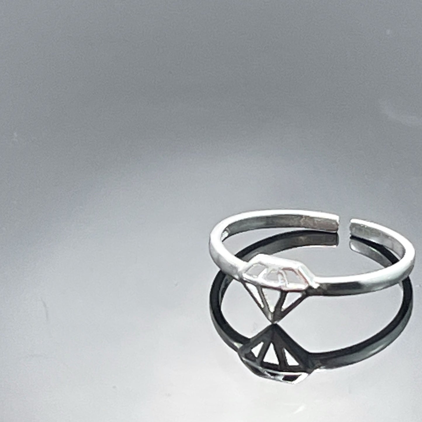 Un-diamond Silver Ring